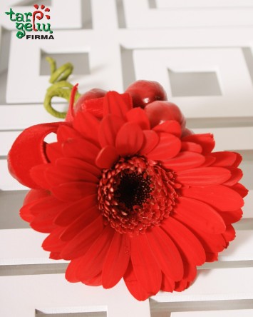 Butonjerė su gerbera