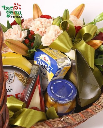 Gurmaniškas sūrių krepšelis