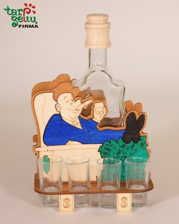 Grafinas su stikliukais...