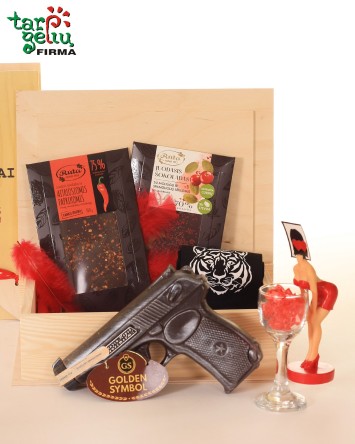 "Meilėje, kaip kare..."