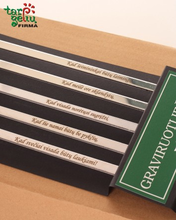 Graviruoti iešmai įkurtuvių proga