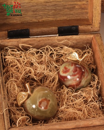 Dovana tėvams "Onikso obuolys"