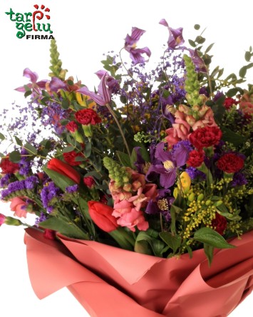 Lauko gėlių puokštė