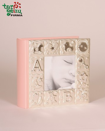 Albumas nuotraukoms su rėmeliu nuotraukai