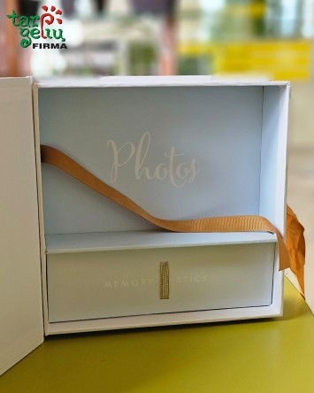 Dėžutė nuotraukoms "Ilgai ir laimingai"